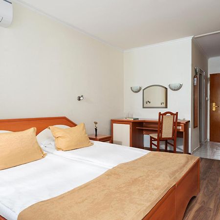Zefir Hotel Slantchev Briag Extérieur photo
